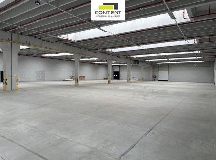 Pronájem skladu, 2 000 m²