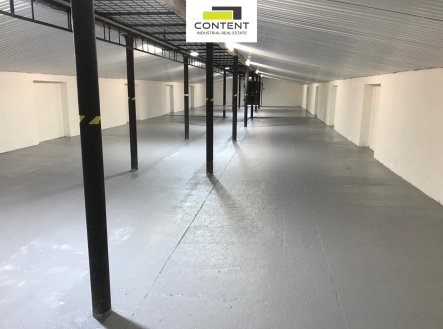 Pronájem skladu, 888 m²