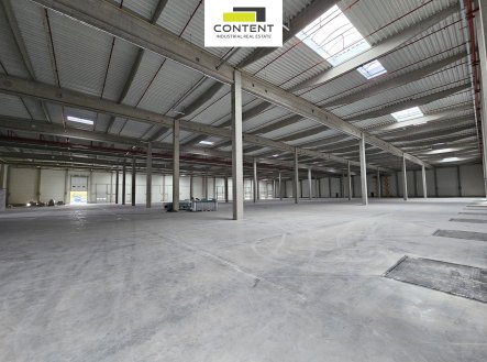 Pronájem výrobní prostory, 864 m²