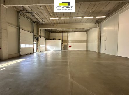 Pronájem skladu, 1 313 m²