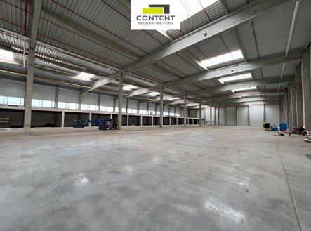 Pronájem skladu, 4 200 m²