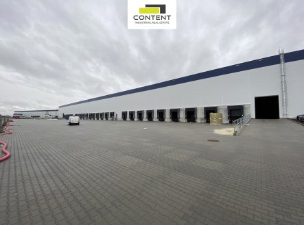 Pronájem skladu, 8 000 m²