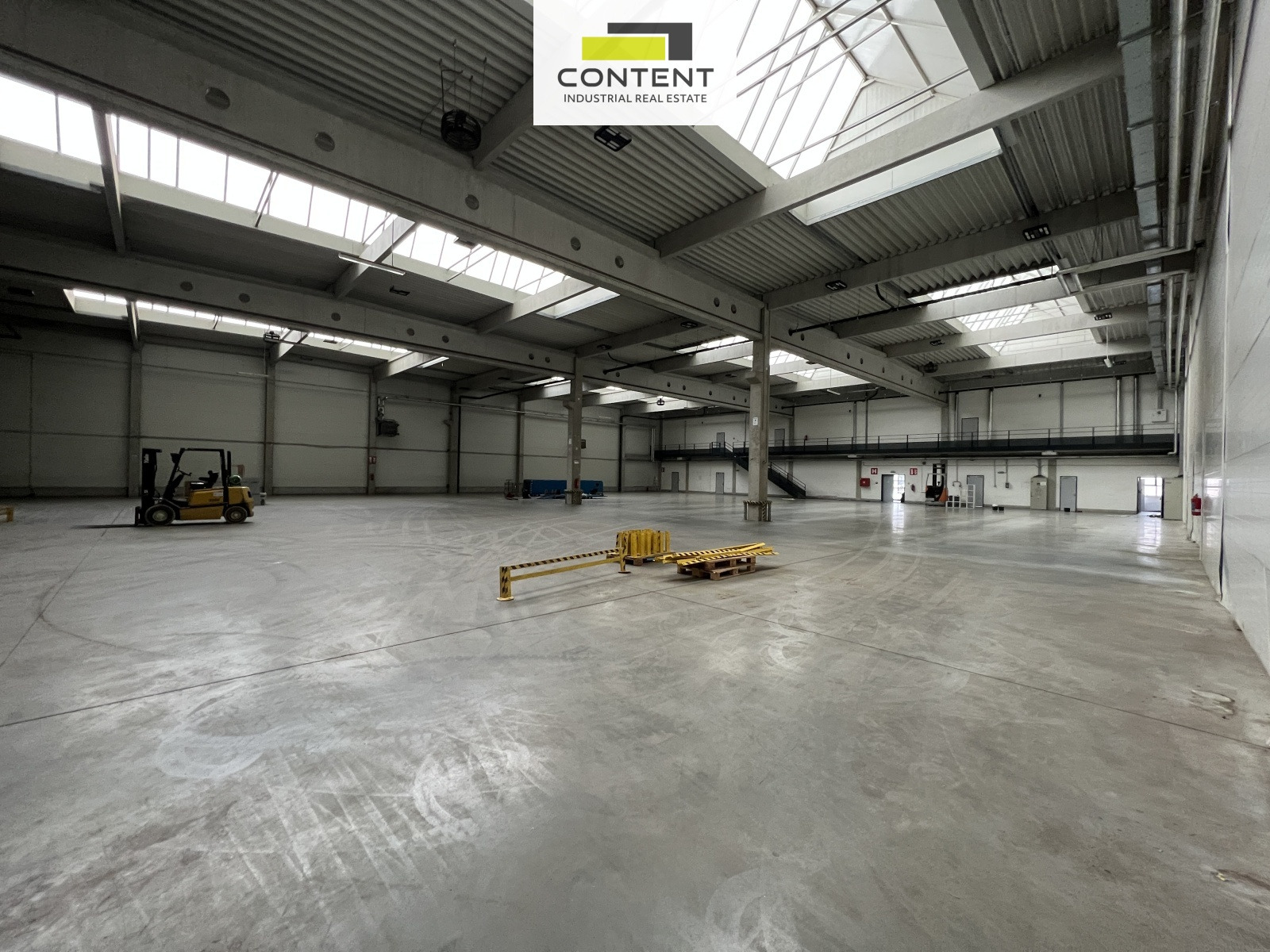 Pronájem skladu, výrobních prostor 4114 m², Ostrava - Hrabová, D56
