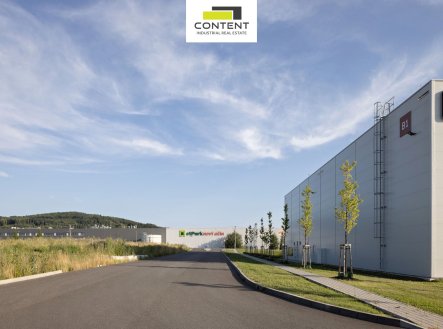 Pronájem skladu, 8 237 m²