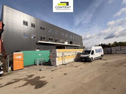 Pronájem skladu, 1 150 m²