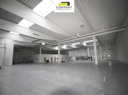 Pronájem skladu, 2 599 m²