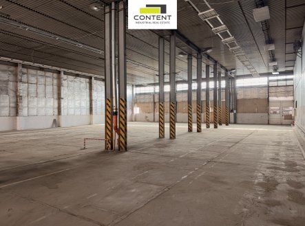 Pronájem skladu, 1 600 m²