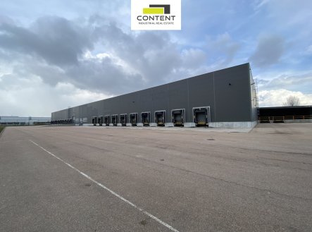 Pronájem skladu, 2 390 m²