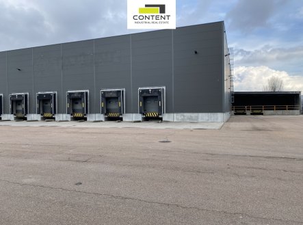 Pronájem skladu, 2 390 m²