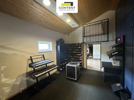 Pronájem skladu, 280 m²