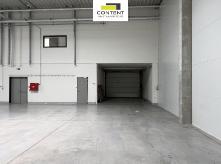 Pronájem skladu, 1 060 m²
