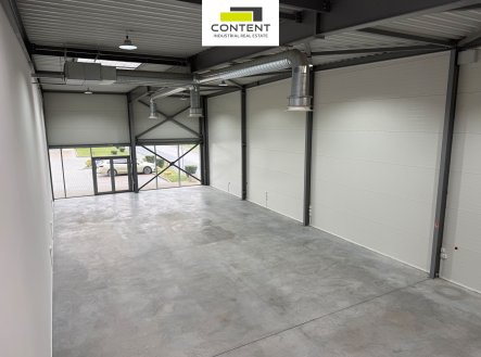 Pronájem skladu, 361 m²