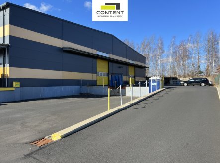 Pronájem výrobní prostory, 1 800 m²