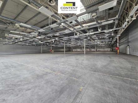Pronájem skladu, 9 800 m²