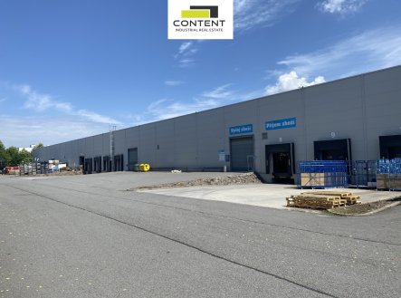 Pronájem skladu, 1 359 m²