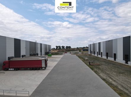 Pronájem výrobní prostory, 8 413 m²