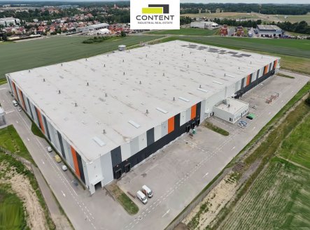 Pronájem skladu, 11 000 m²