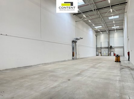 Pronájem skladu, 550 m²