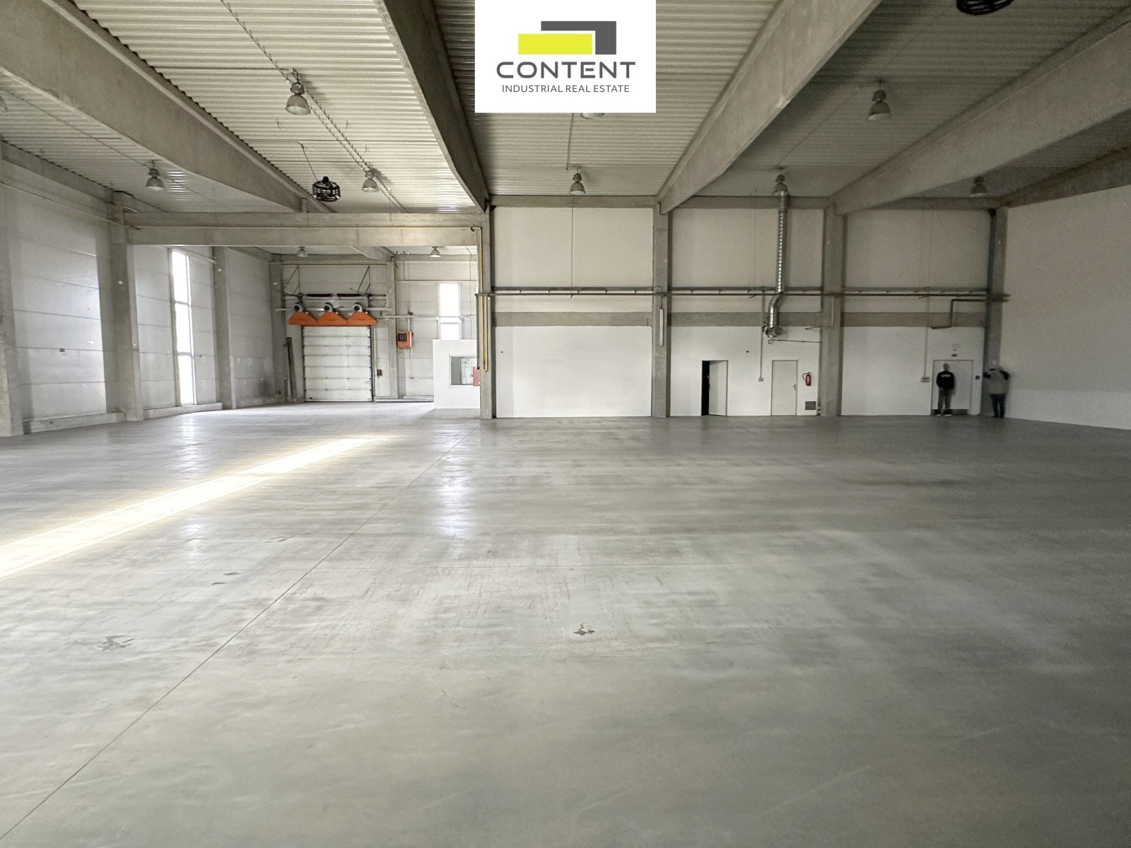 Pronájem skladových / výrobních prostor 1 363 m² – Vestec u Prahy