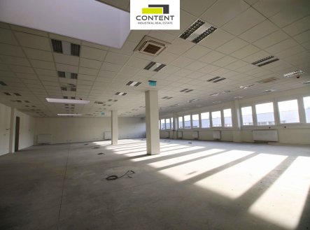 Pronájem skladu, 8 000 m²