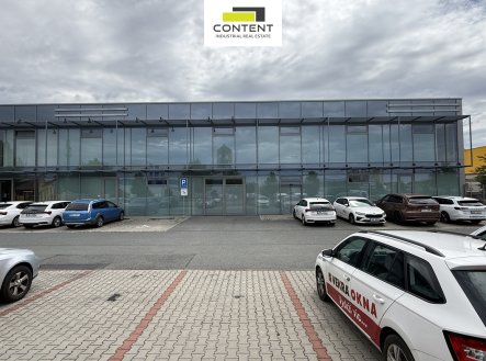 Pronájem skladu, 935 m²
