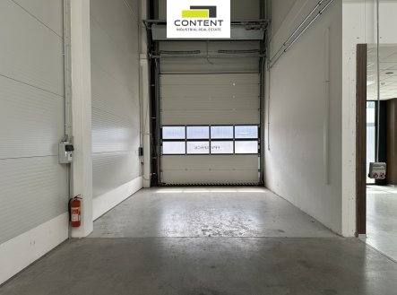 Pronájem výrobní prostory, 943 m²
