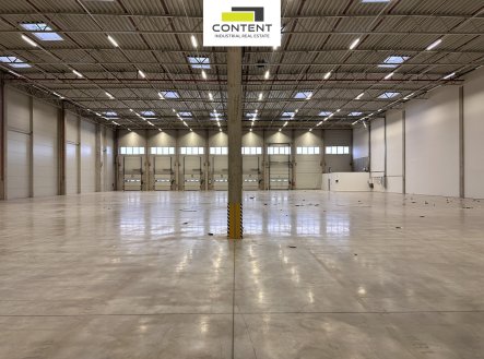 Pronájem skladu, 1 300 m²