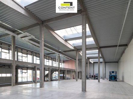 Pronájem skladu, 3 683 m²