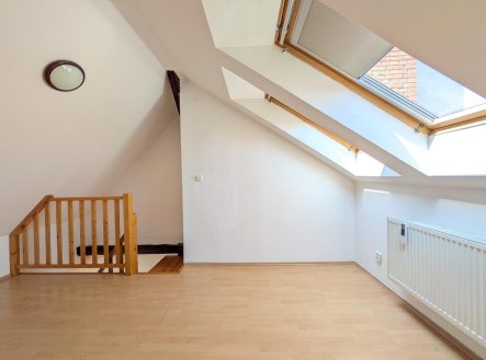 Pronájem bytu, 2+kk, 83 m²