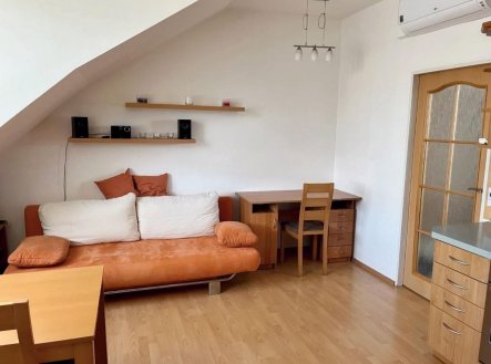 Pronájem bytu, 2+kk, 45 m²