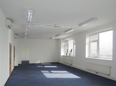 Pronájem kanceláře, 134 m²