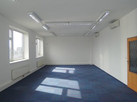 Pronájem kanceláře, 134 m²