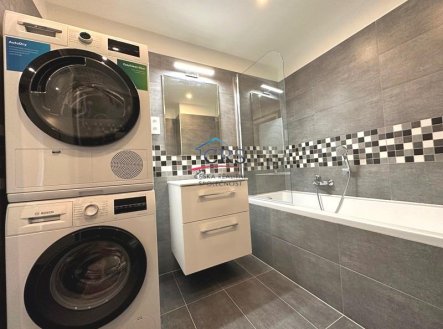Pronájem bytu, 2+kk, 58 m²