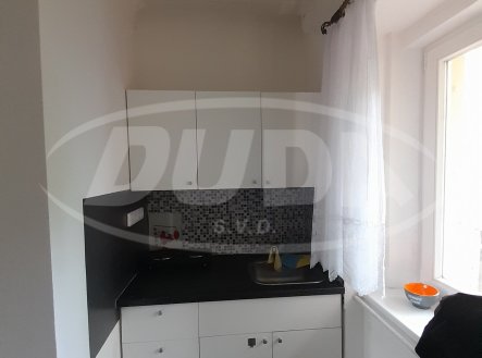 Pronájem bytu, 1+kk, 31 m²