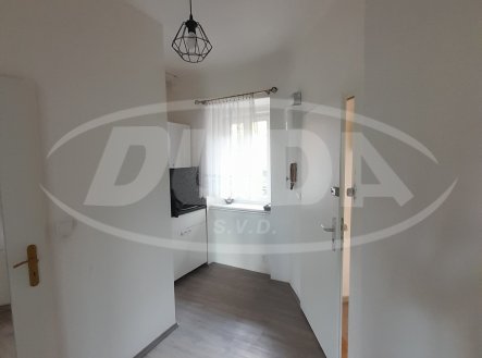 Pronájem bytu, 1+kk, 31 m²