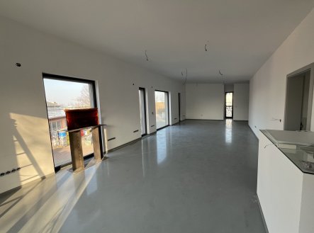 Prodej kanceláře, 379 m²