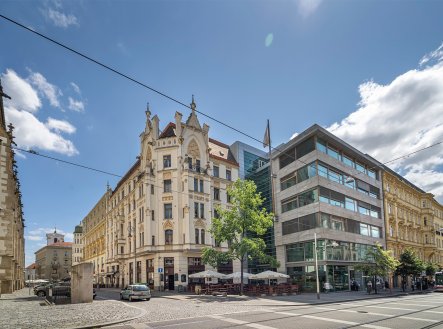 Pronájem obchodní prostory, 292 m²