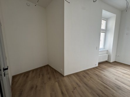 Pronájem bytu, 1+kk, 27 m²