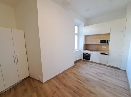 Pronájem bytu, 1+kk, 27 m²