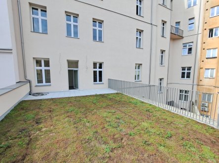 Pronájem bytu, 1+kk, 38 m²