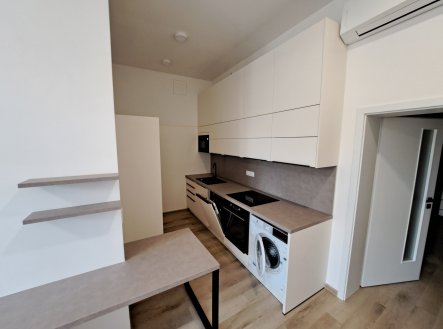 Pronájem bytu, 2+kk, 41 m²