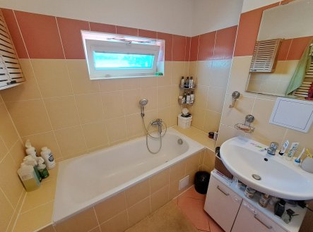Pronájem bytu, 3+kk, 72 m²