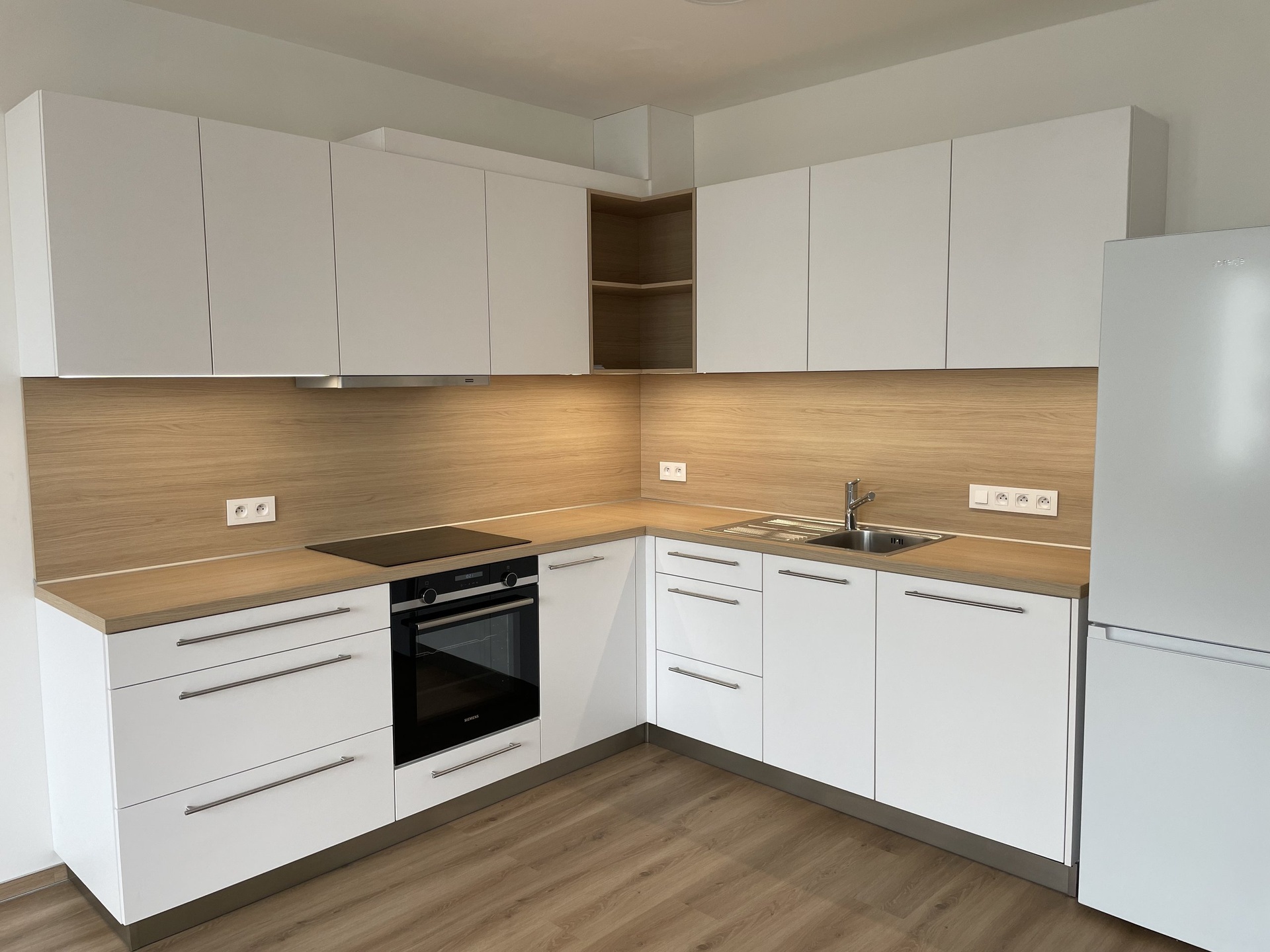 Pronájem moderního a prostorného bytu 2+kk s balkonem a parkovacím místem, CP 56 m², Brno, ulice Již