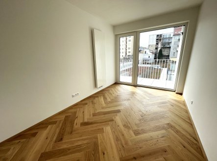 Pronájem bytu, 2+kk, 77 m²