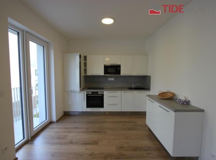 Pronájem bytu, 1+kk, 40 m²