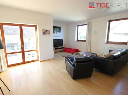 Pronájem domu/vily, 420 m²