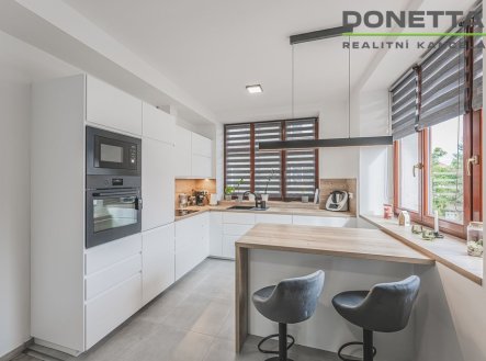 Pronájem bytu, 1+kk, 48 m²