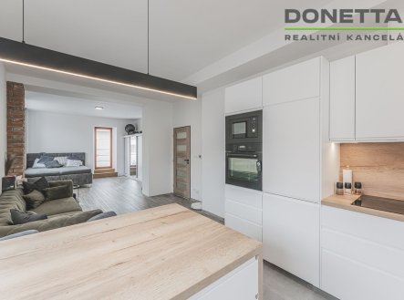 Pronájem bytu, 1+kk, 48 m²
