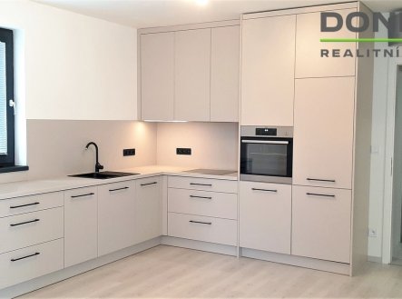 Pronájem bytu, 2+kk, 95 m²