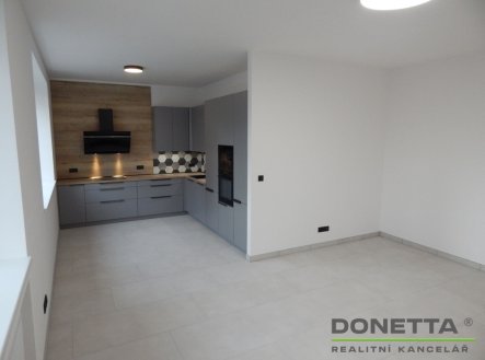 Pronájem bytu, 3+kk, 83 m²